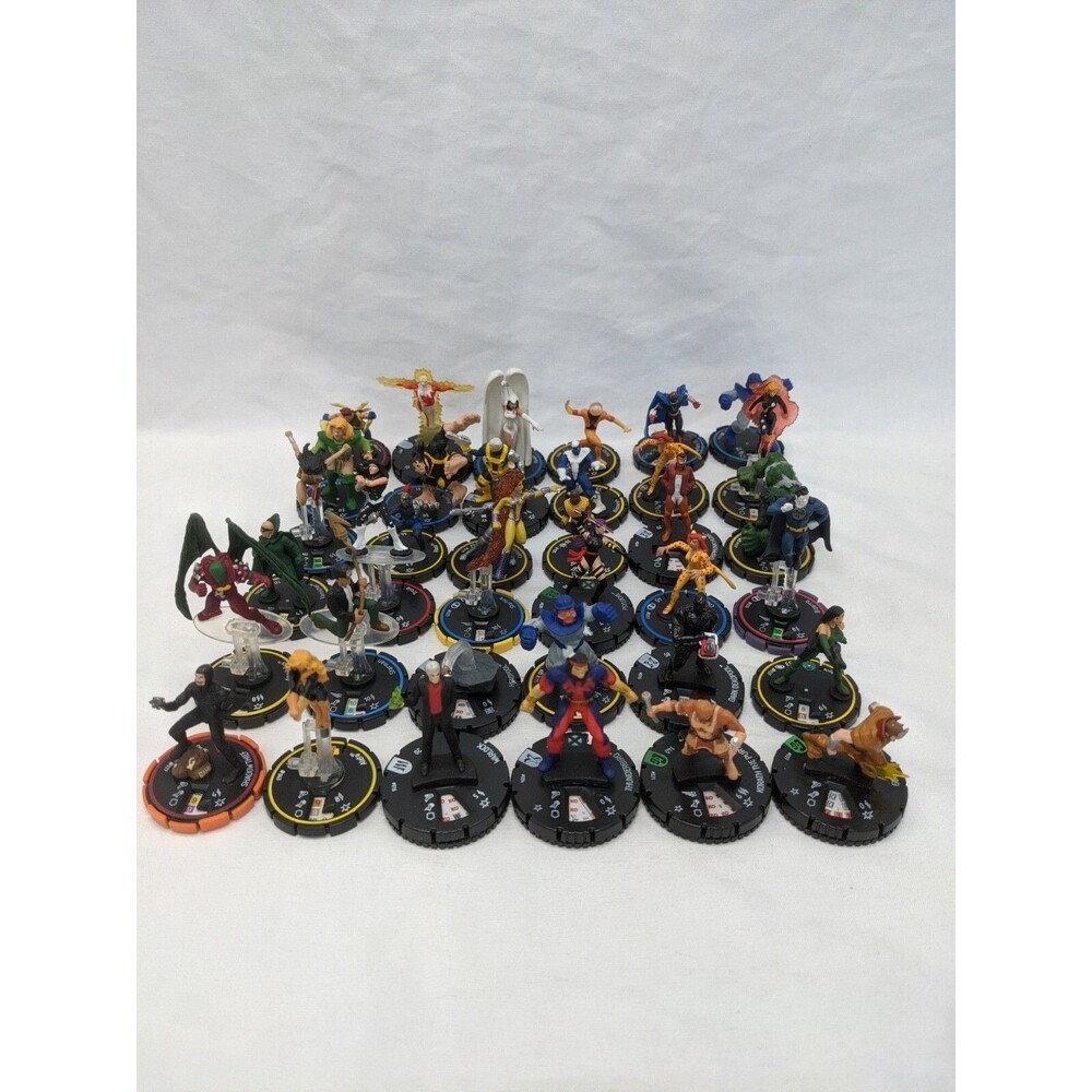 Lot Of (30) Wizkids Marvel DC Heroclix Commons Uncommons Wizkids *No Cards*